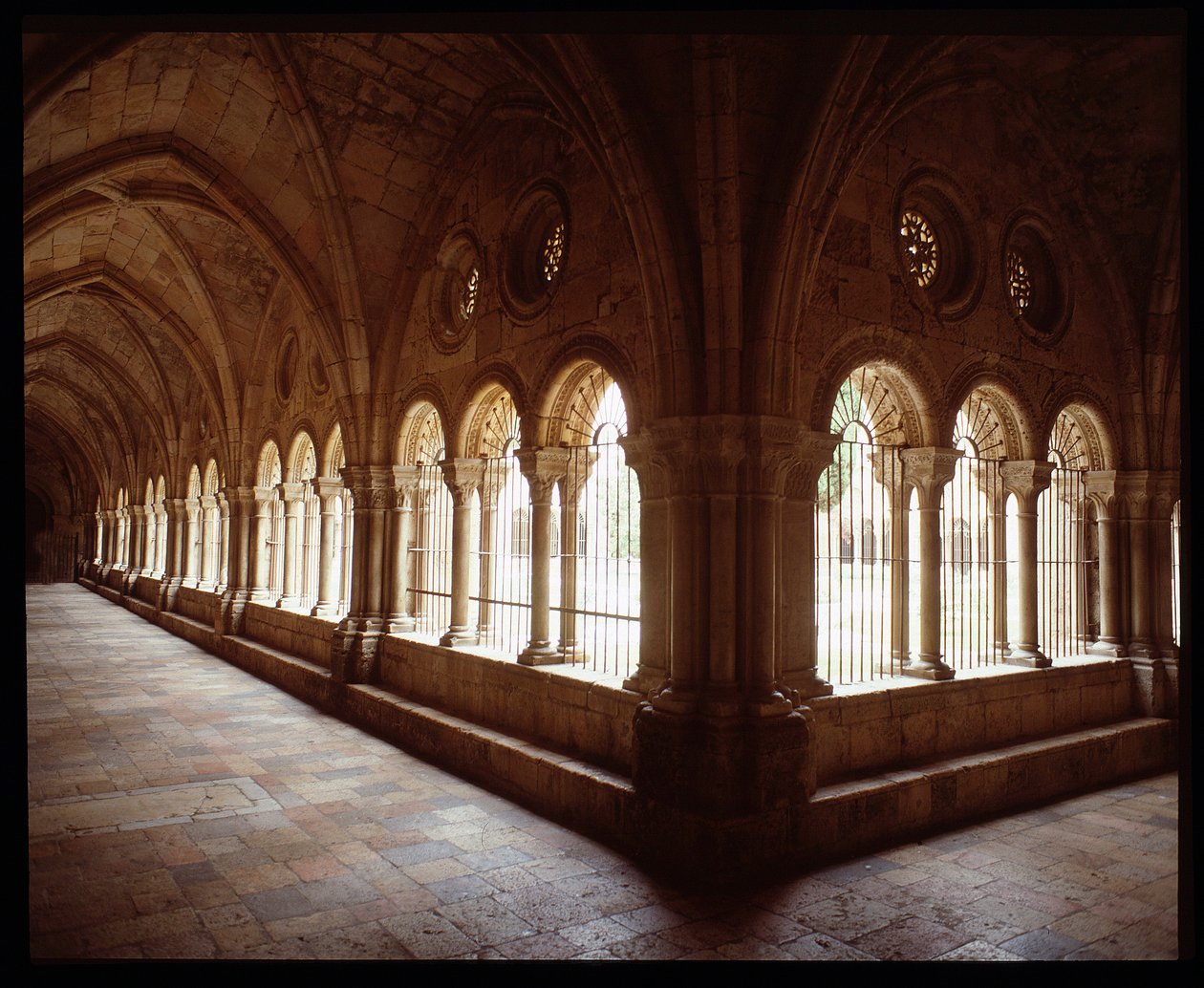 View of the cloister of the Cathedrale Sainte Thecle (Sainte-Thecle) in Tarragona by Romanesque