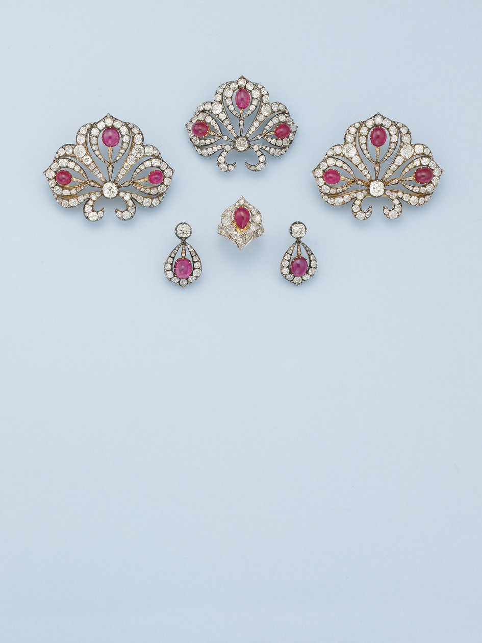 Important suite of jewellery, c.1850 by School Russian