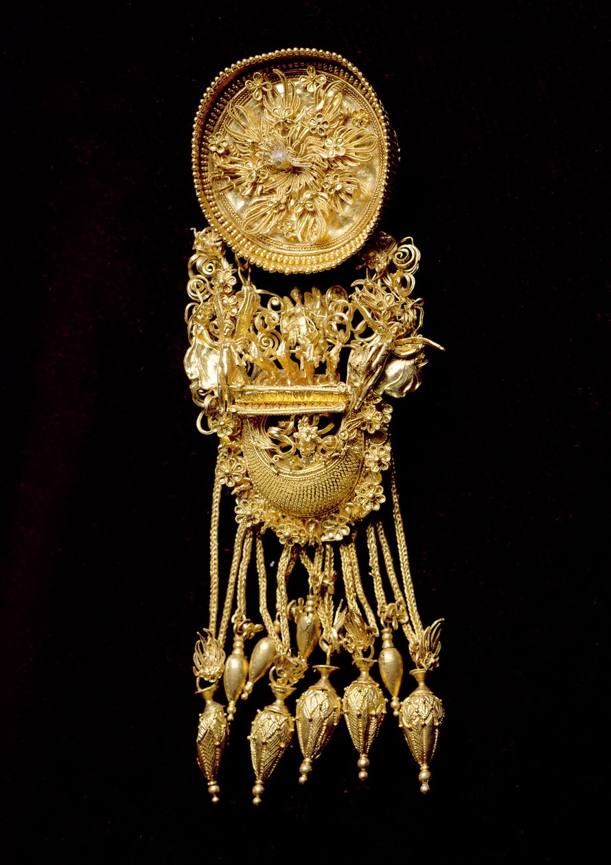 Earring, from Feodosian necropolis, the Crimea, 4th century BC by Scythian