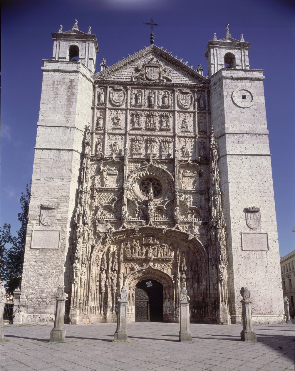West facade of the Church of San Pablo, built 15th-17th century by Spanish School