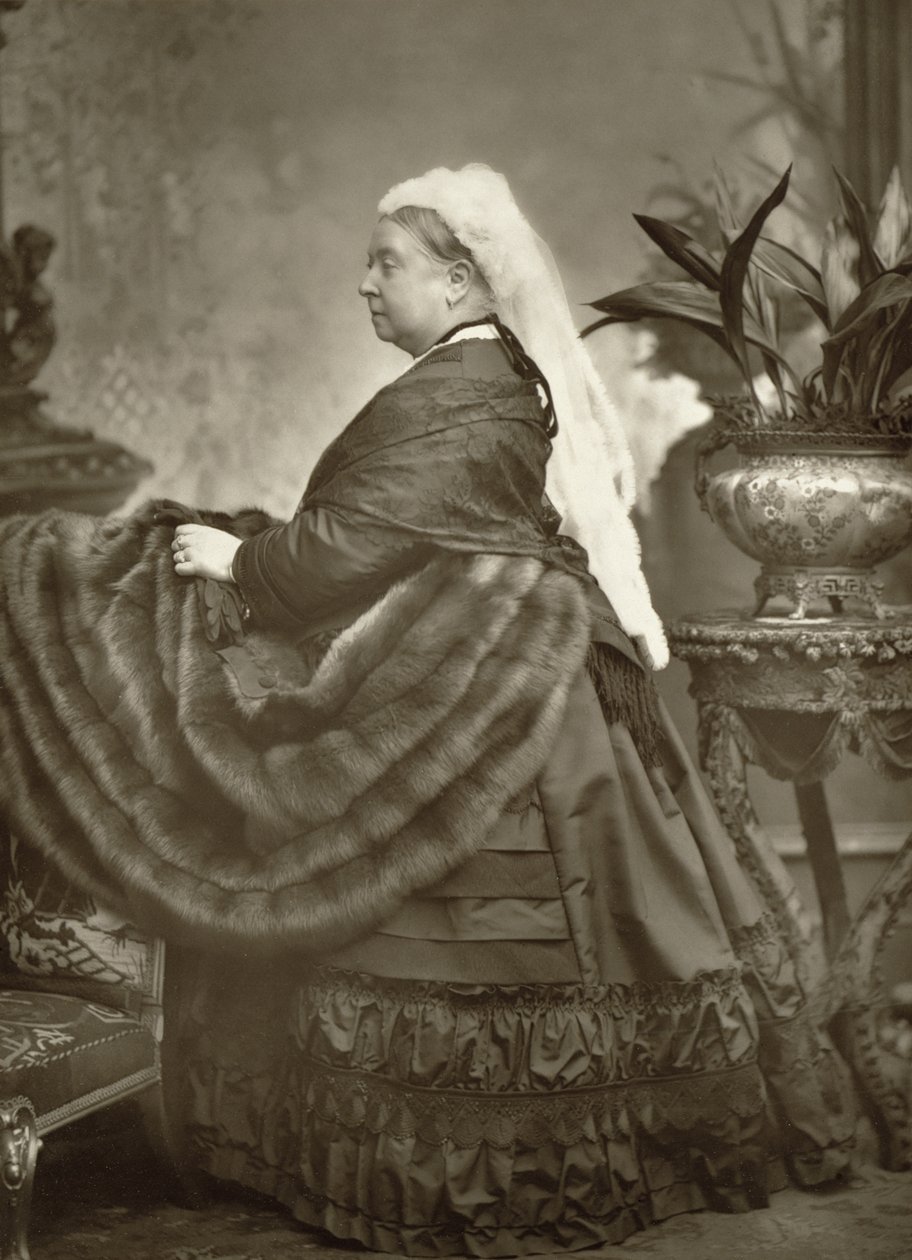 Victoria: full length portrait photograph by Stanislaus Walery