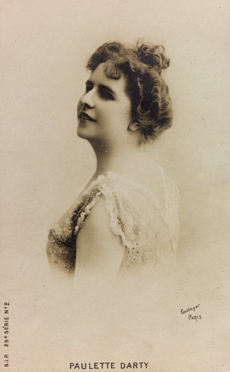 Portrait of the French singer Paulette de Bardy, known as Paulette Darty; postcard by Studio Reutlinger