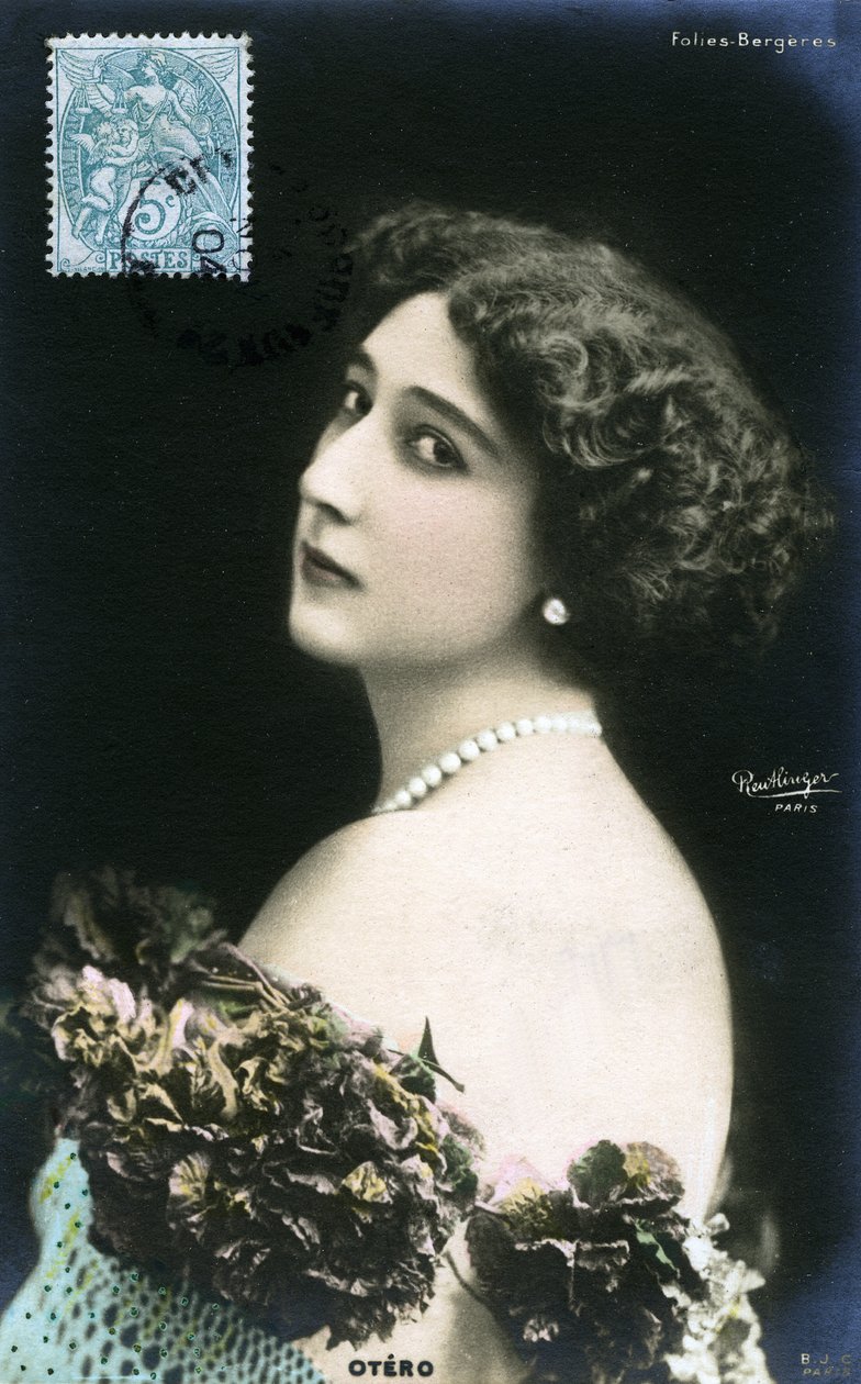 The beautiful Otero with the follies Bergères, postcard early 20th century by Studio Reutlinger