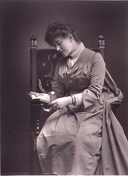 Ellen Terry portrait photograph, mid 1880s by Studio Walery