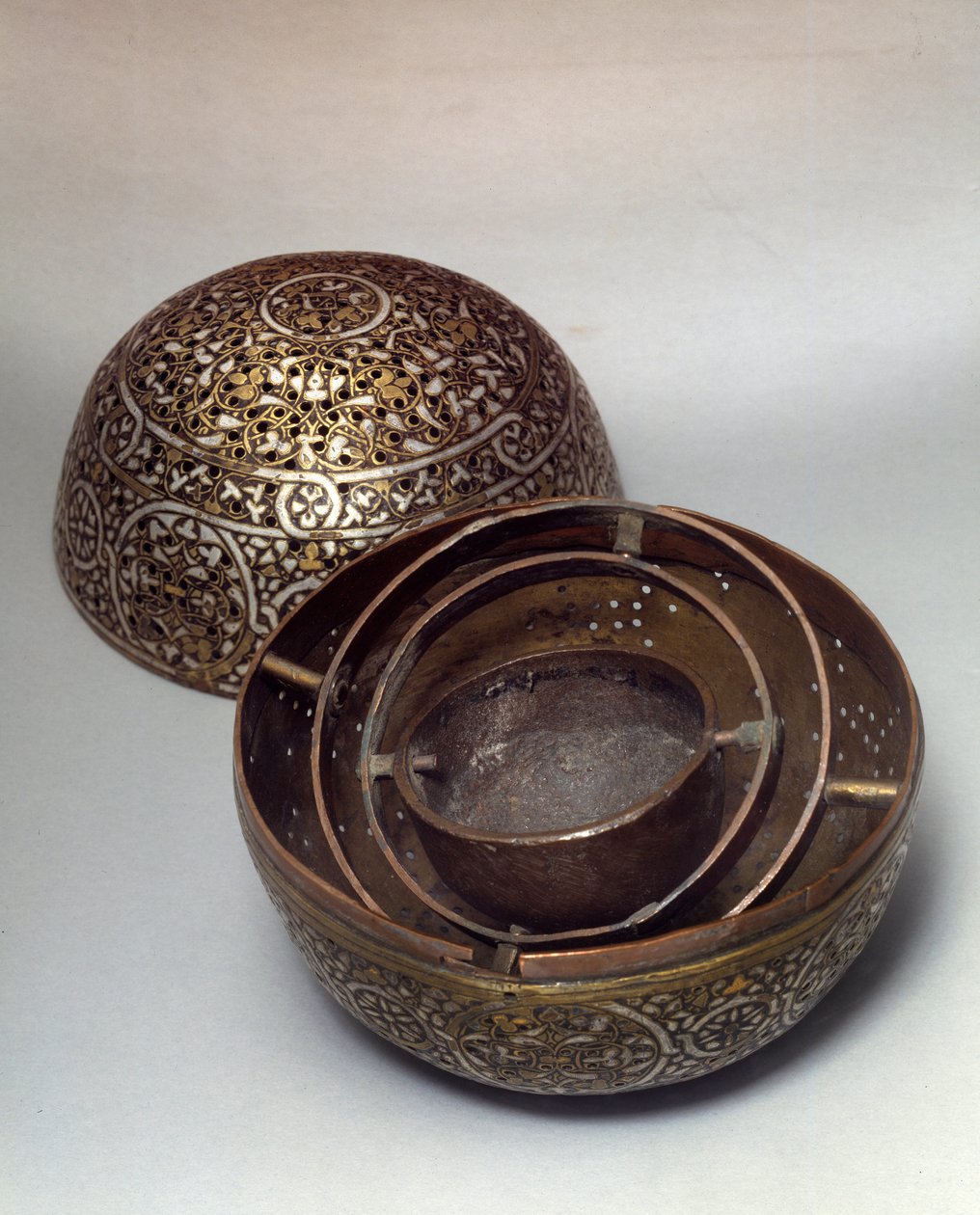 Oriental Art: Burle perfume or hand warmer from Syria, late 15th, beginning of 16th century by Syrian School