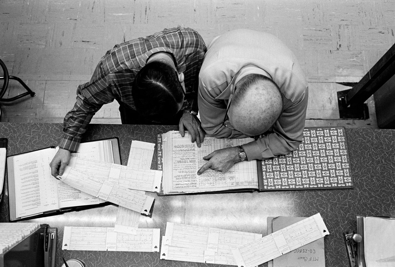Telephone Equipment Maintenance at PacTel by Ted Spiegel