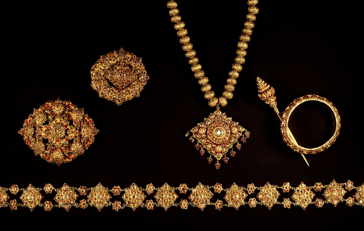 Jewellery, Ayutthaya Period (1350-1767), 17th to 18th Century by Thai School