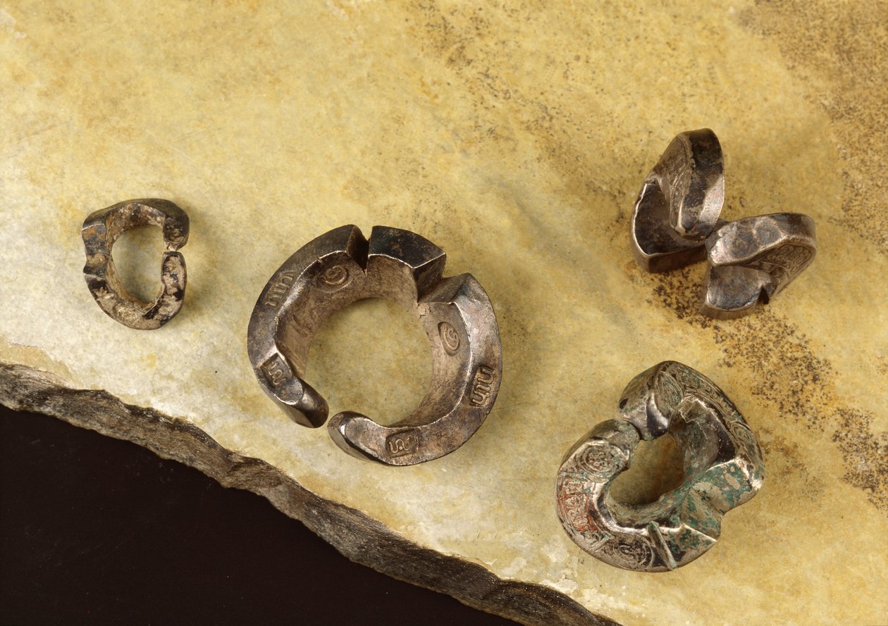 Money from the Lanna Kingdom, northern Thailand by Thai School