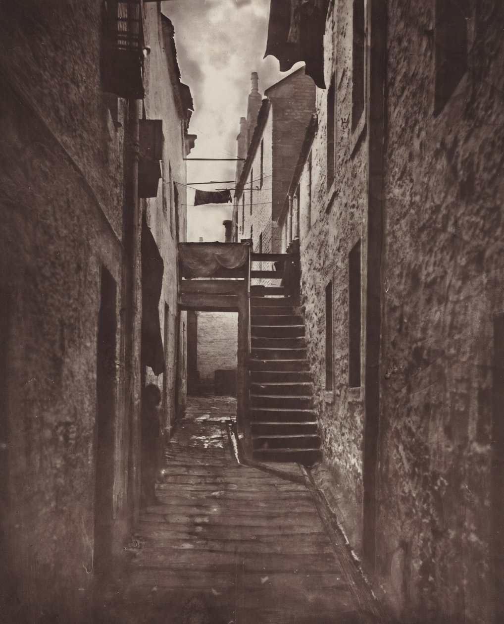 Plate 32: Close, No. 128 Saltmarket by Thomas Annan