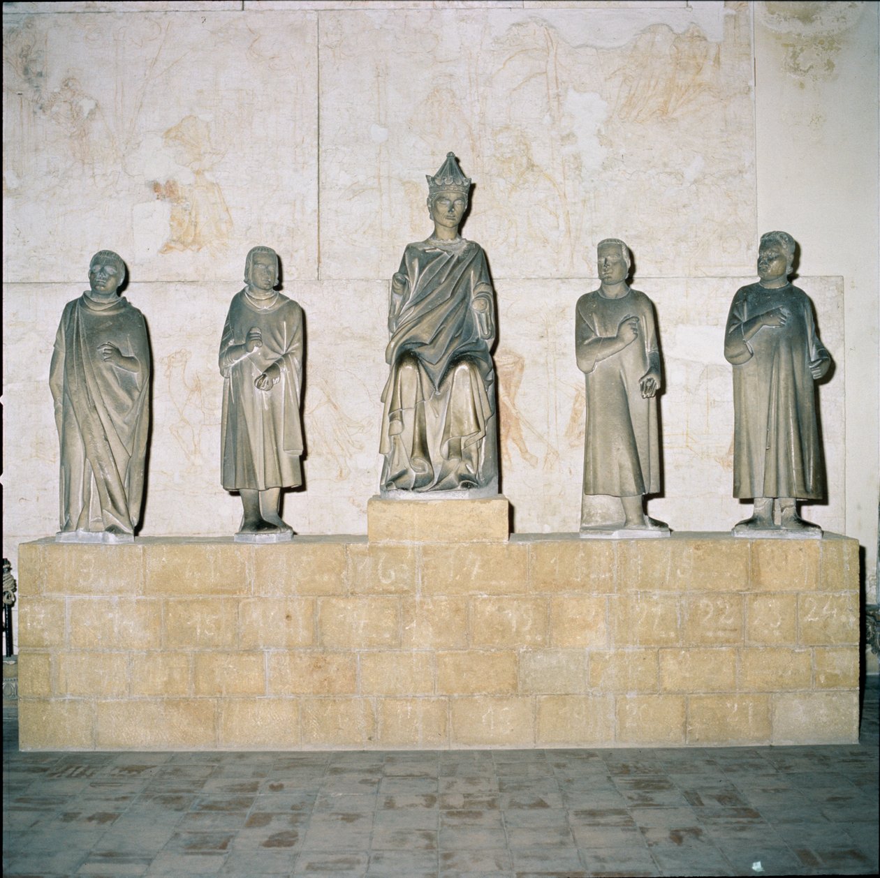 Statue of Henry VII, Holy Roman Emperor, with his Counsellors by Tino di Camaino