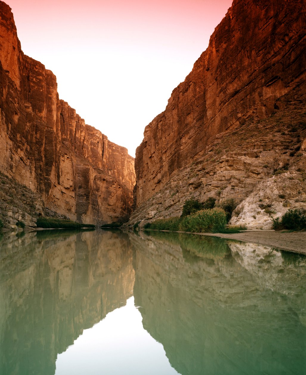 Bluffs above Rio Grande in Big Bend National Park, Texas by Unbekannt Unbekannt