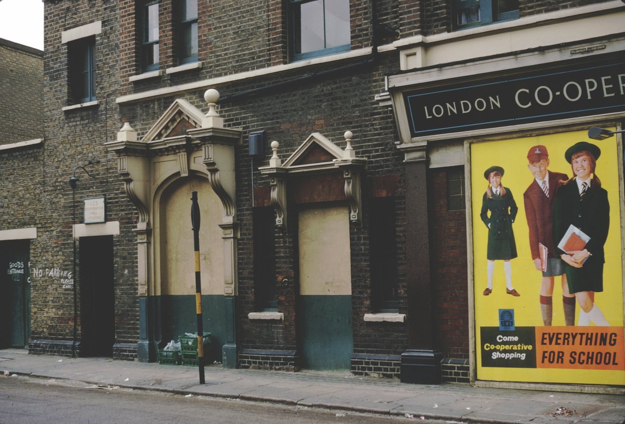 Everything For School, North London by Unbekannt Unbekannt