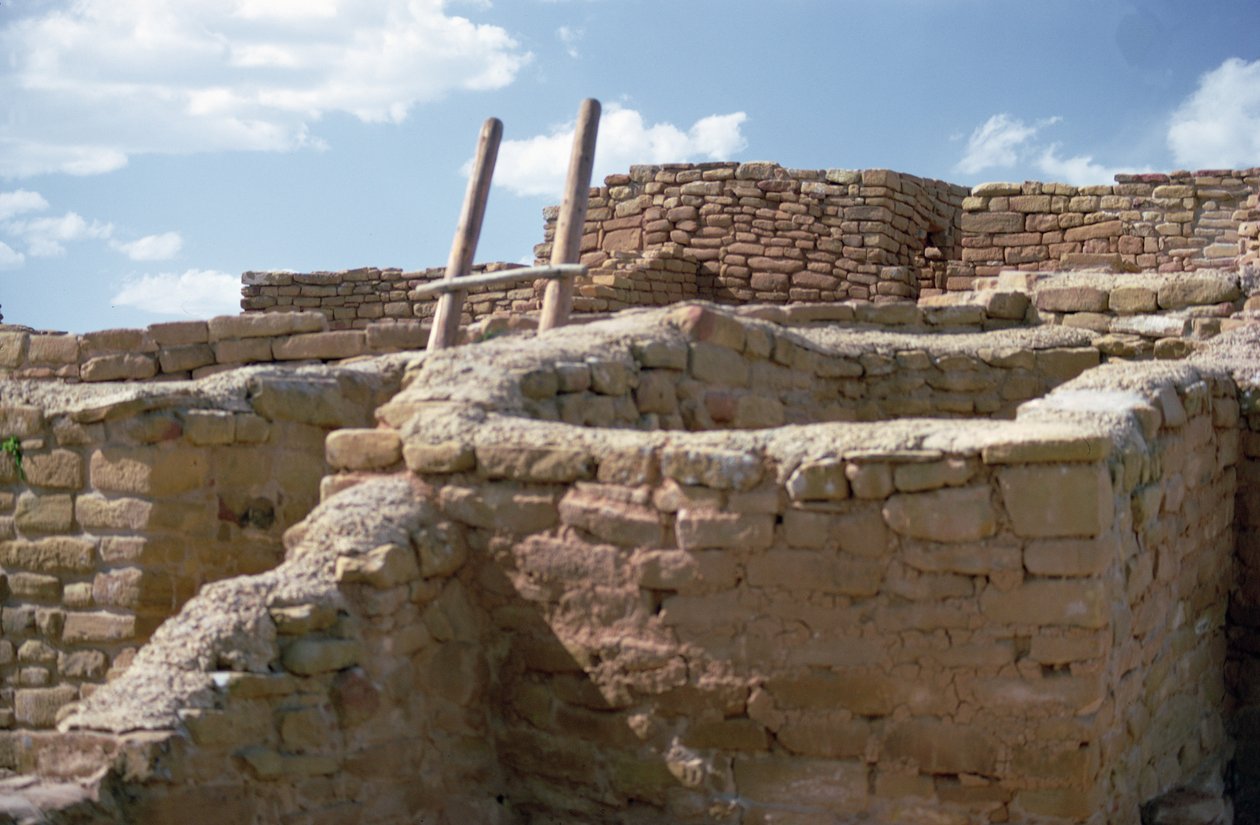 Pueblo Indian Dwelling and Kiva, built 11th-14th century by Unbekannt Unbekannt