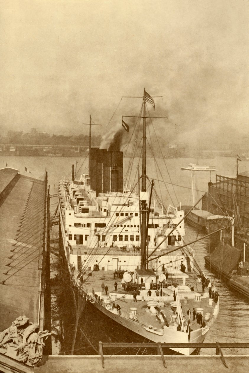 A Famous French Liner, The Paris 34,569 Tons by Unbekannt