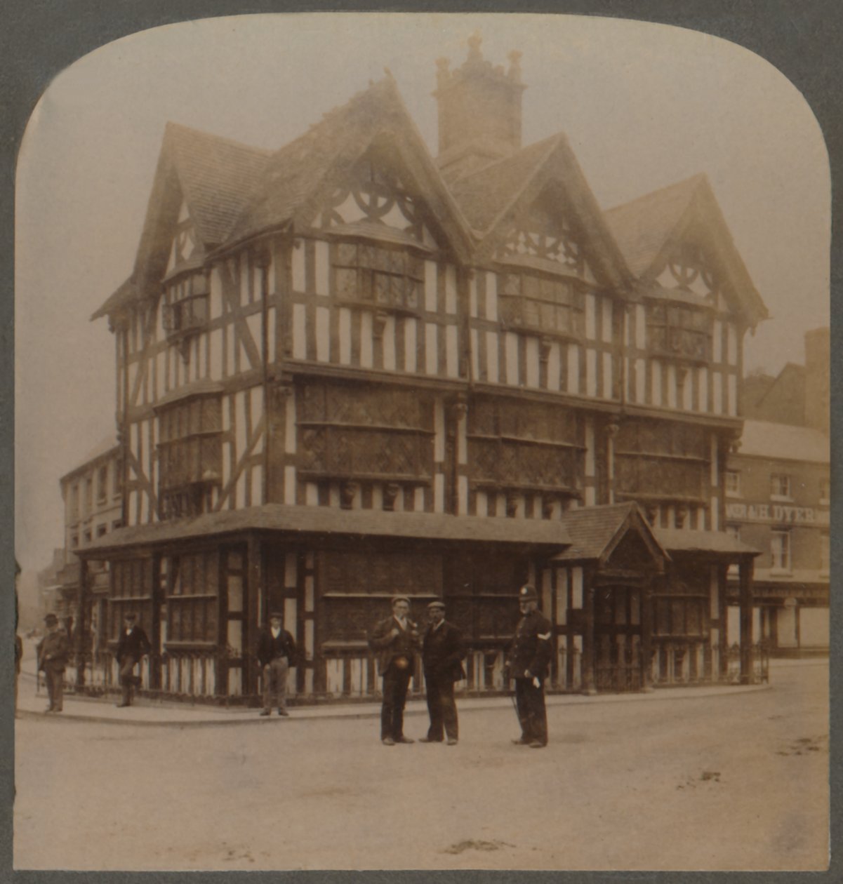 A Relic of the Time of James I, 1603-25, the Old House, Hereford, England, c. 1910 by Unbekannt