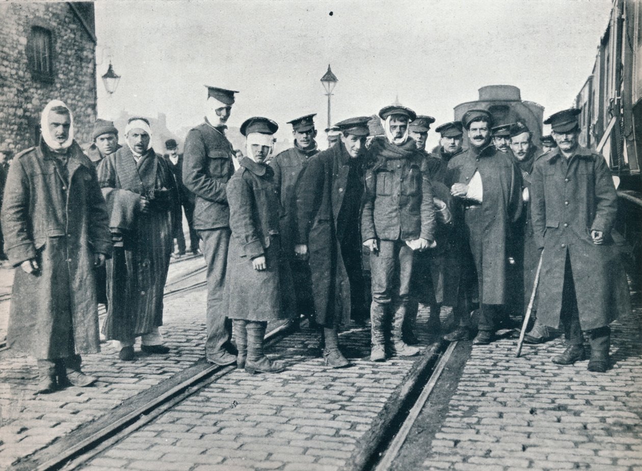 A Batch of Neuve Chapelle Wounded at a French Railway Station by Unbekannt