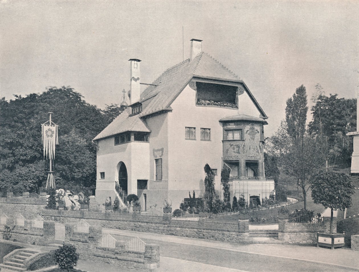 A house designed by Hans Christiansen by Unbekannt