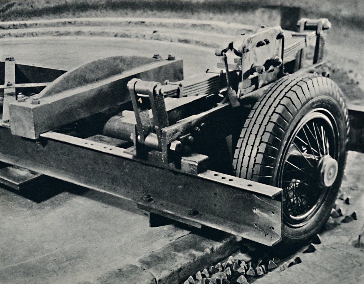 A roadster tyre under test, 1937 by Unbekannt