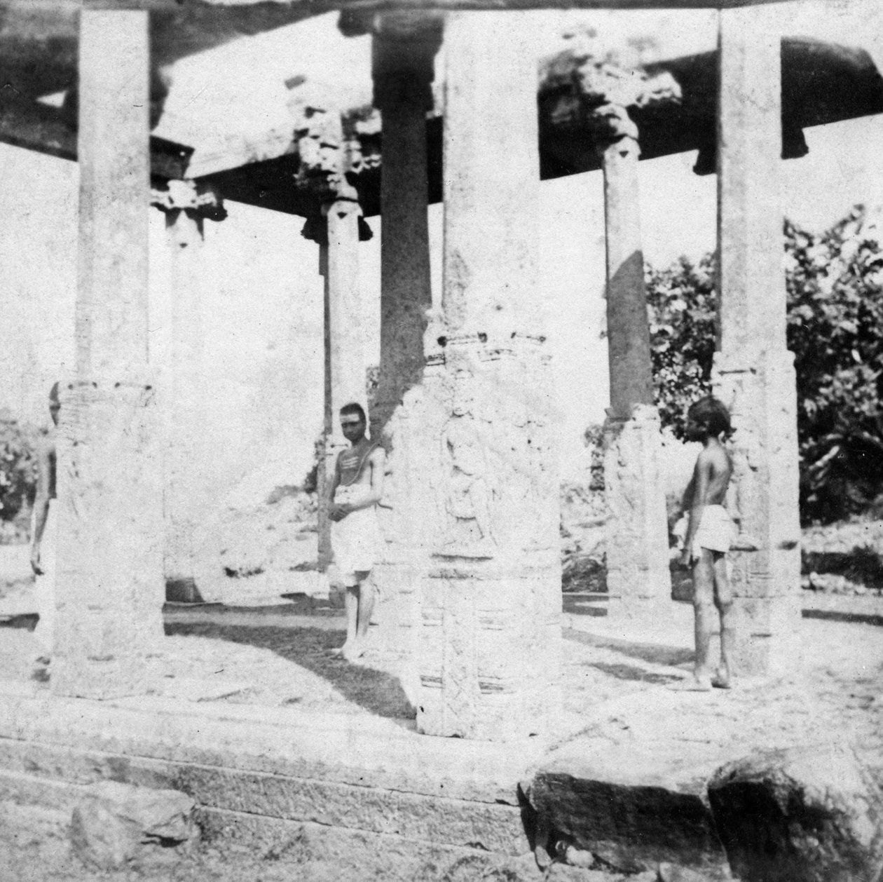 A ruined temple near Madras, India by Unbekannt