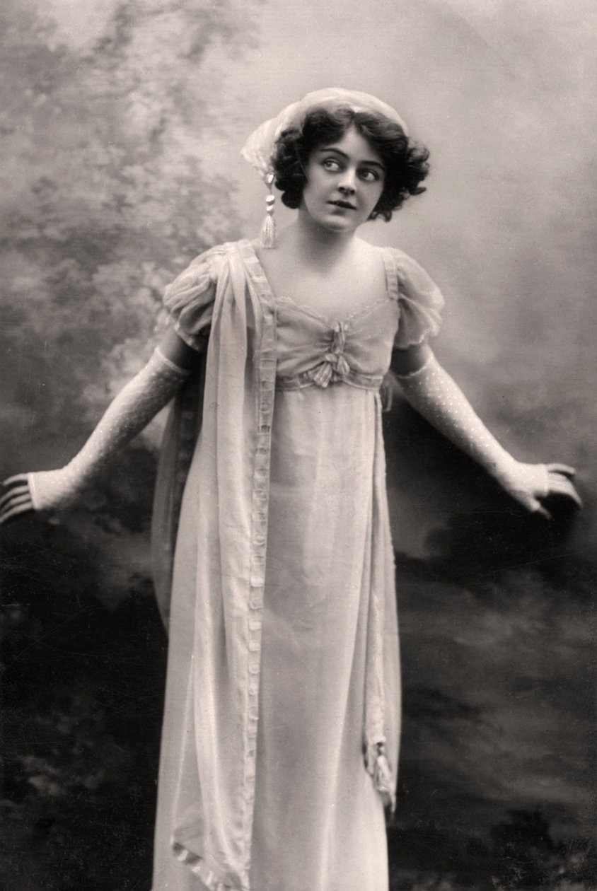 Adrienne Augarde, English Actress, 1907 by Unbekannt