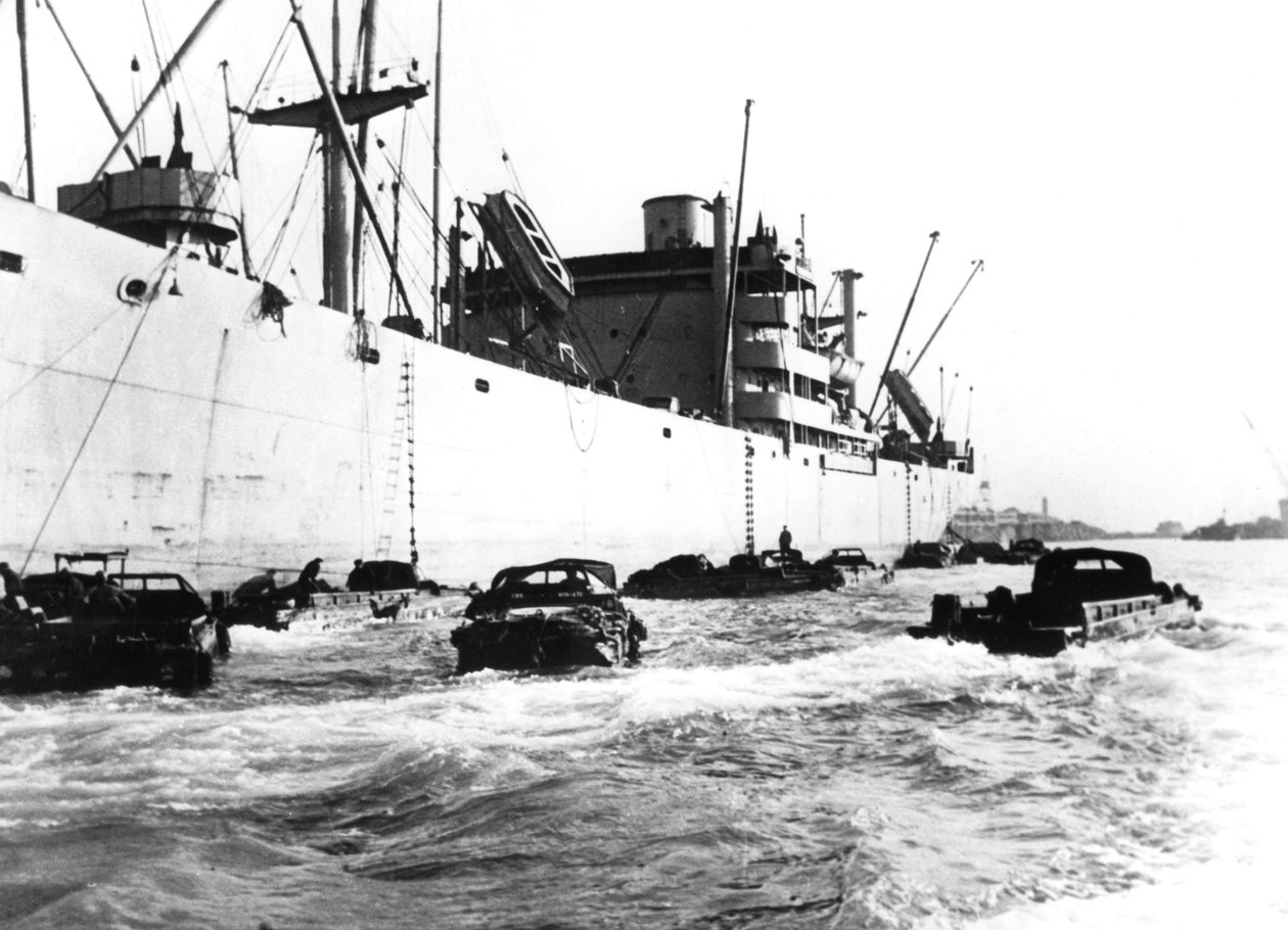 American amphibious vehicles, Le Havre, France by Unbekannt