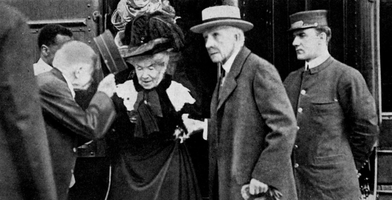 American tycoon John D. Rockefeller and his wife arriving at Cleveland, Ohio by Unbekannt