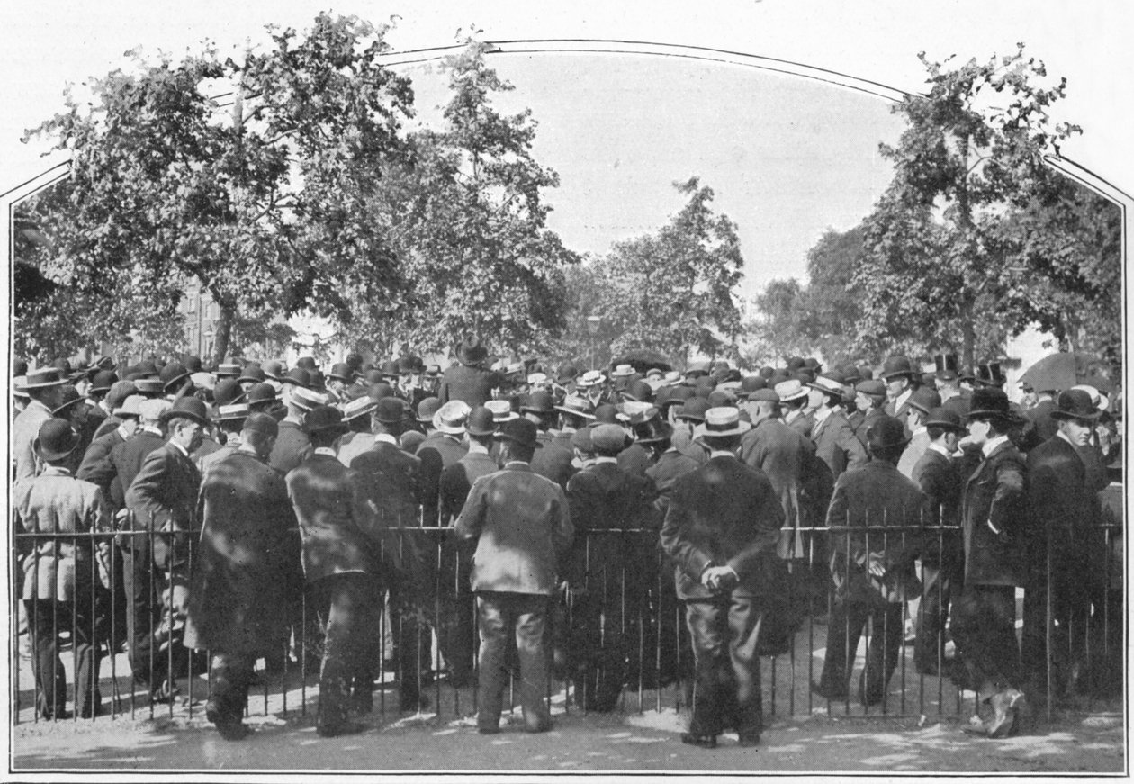 An Al Fresco Lecture, Hyde Park, London, c1900 by Unbekannt