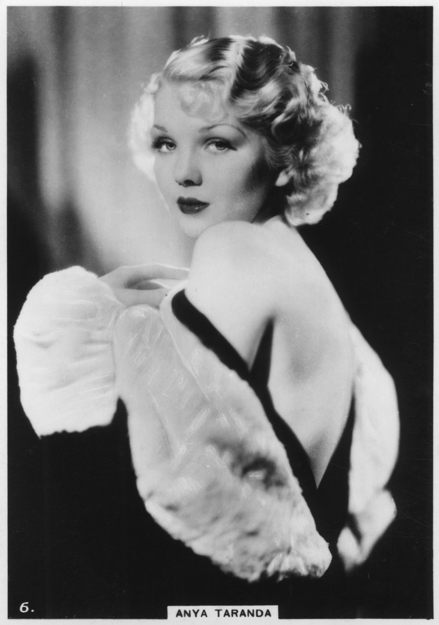Anya Taranda, American model, showgirl and actress, c1938 by Unbekannt