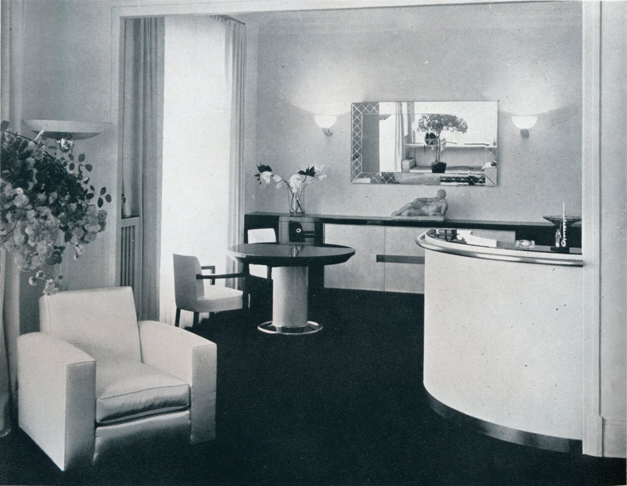 Bar corner of a dining room designed by Jacques Adnet, c1940 by Unbekannt
