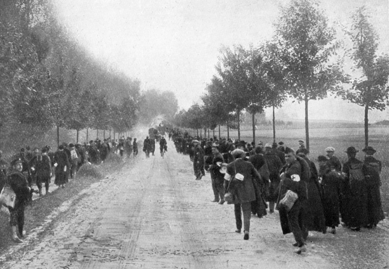 Belgians Fleeing from Termonde, First World War by Unbekannt