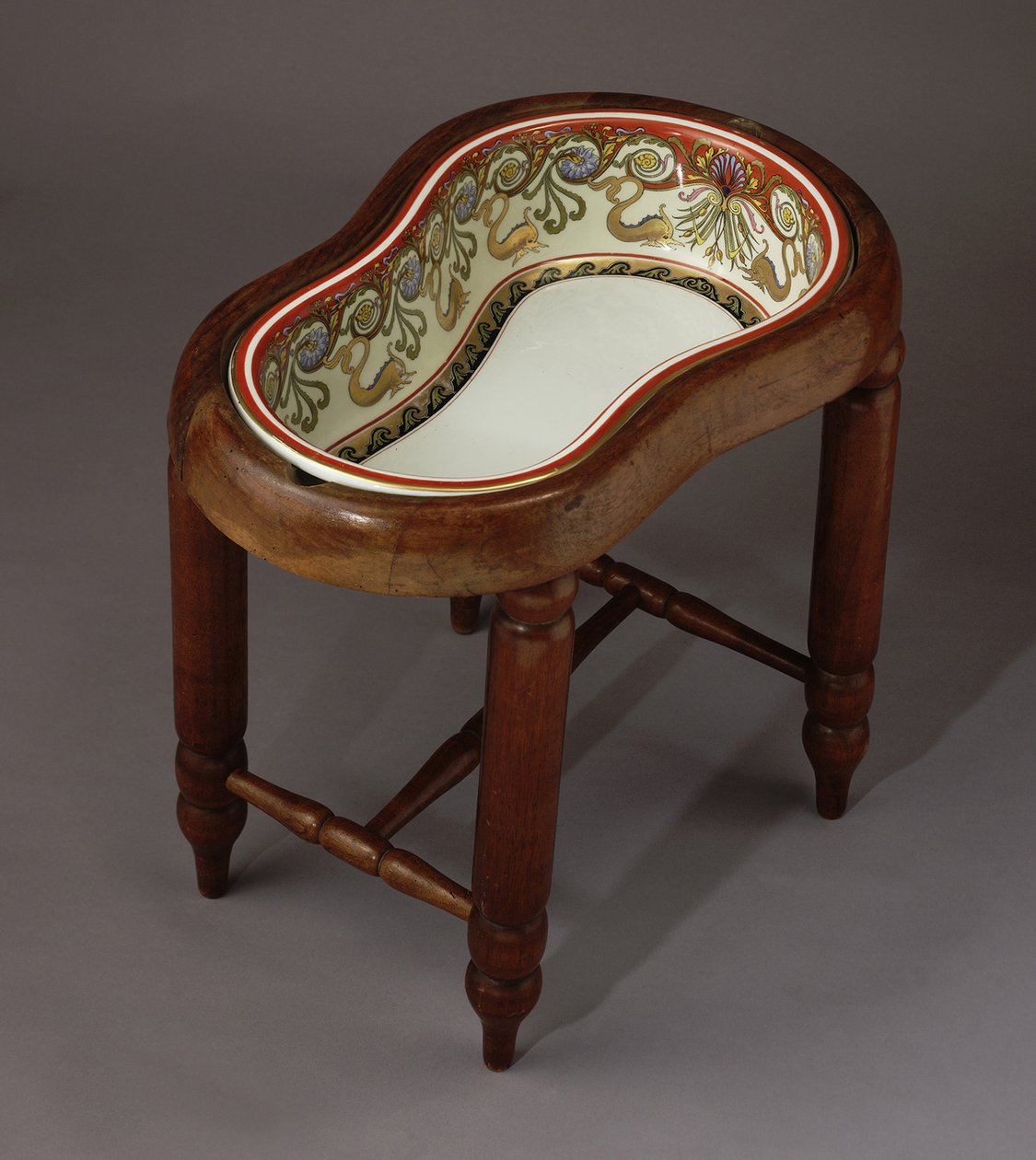 Bidet of Elisabeth of Bavaria, Carl Knoll Porcelain Factory, Carlsbad (1887-1890) by Unbekannt