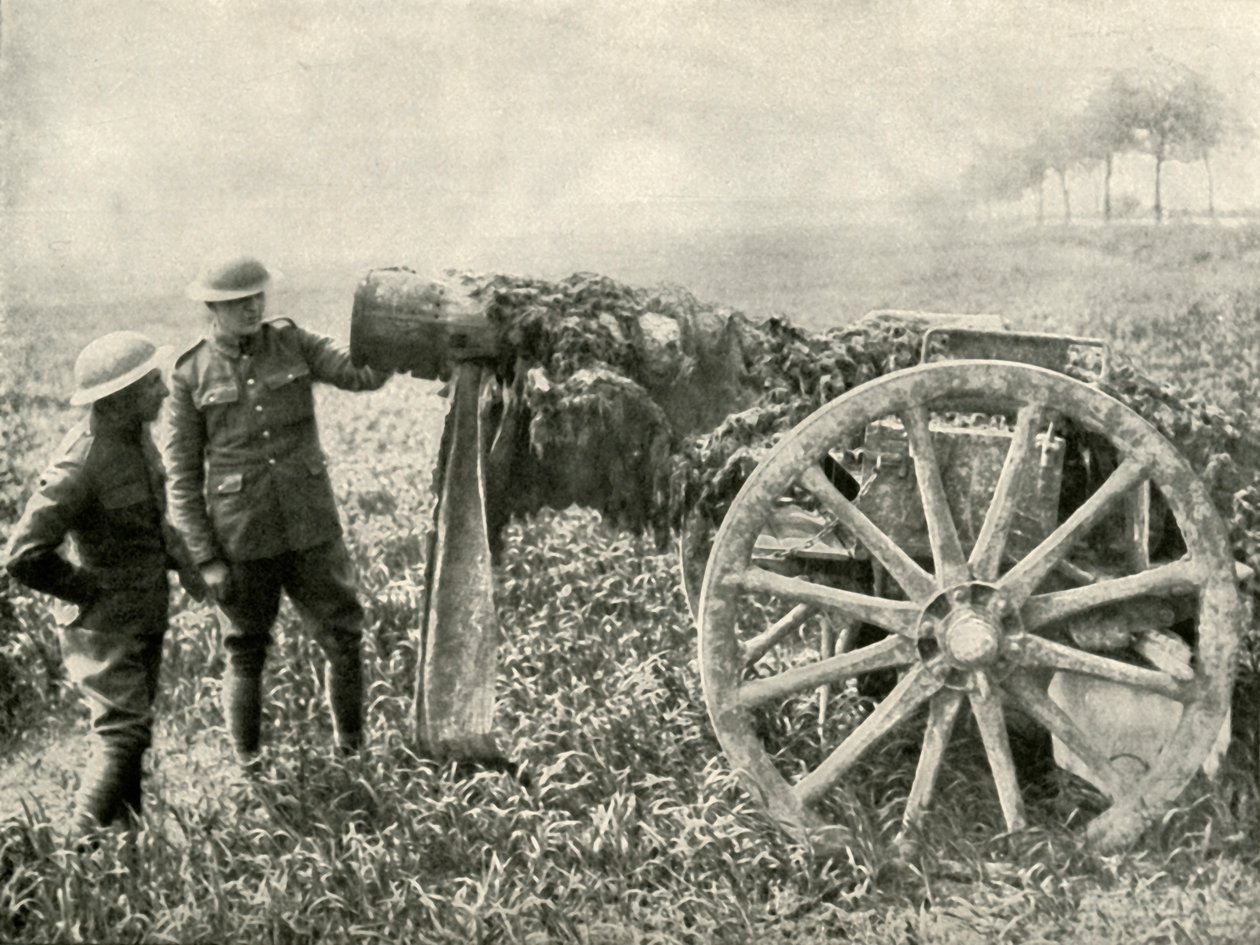 British Dummy Gun in Field to Attract the Fire of the Germans, 1919 by Unbekannt
