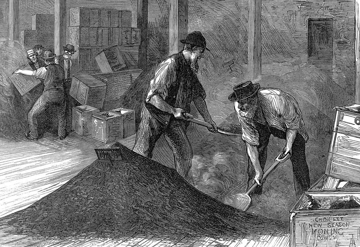 Bulking tea in the warehouses of the East & West India Dock Company, London, 1874 by Unbekannt
