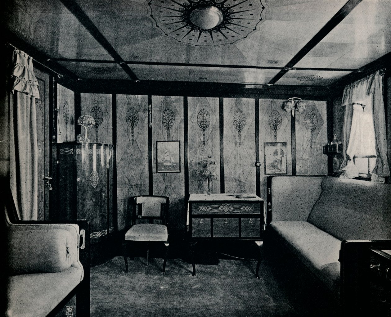 Cabin-De-Luxe on the North German Lloyd SS. Kronprinzessin Cecilie, c1907 by Unbekannt