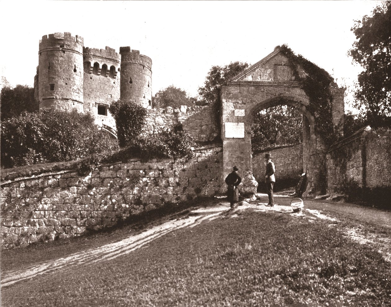 Carisbrooke Castle, Isle of Wight by Unbekannt