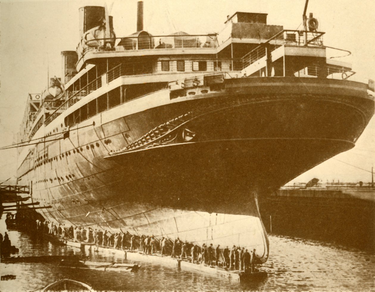 Cleaning the Hull of the Majestic in Dry Dock, c1930 by Unbekannt