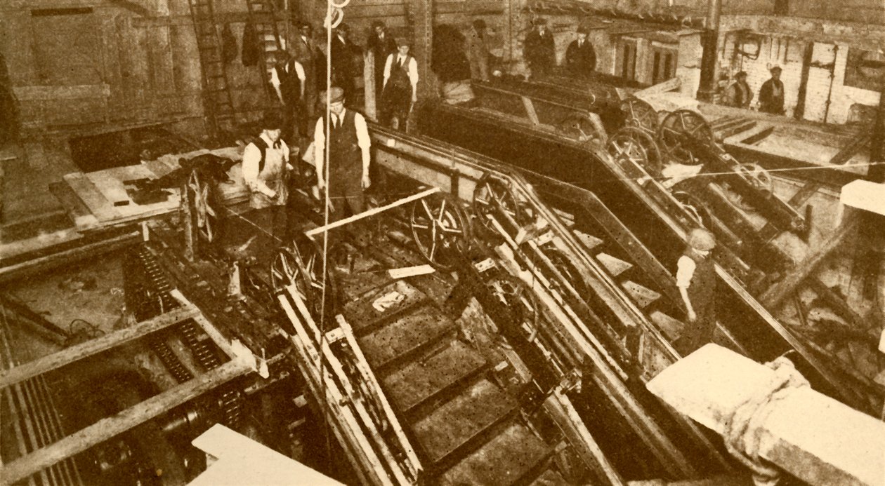 Constructing Escalators at the Bank Station, London by Unbekannt