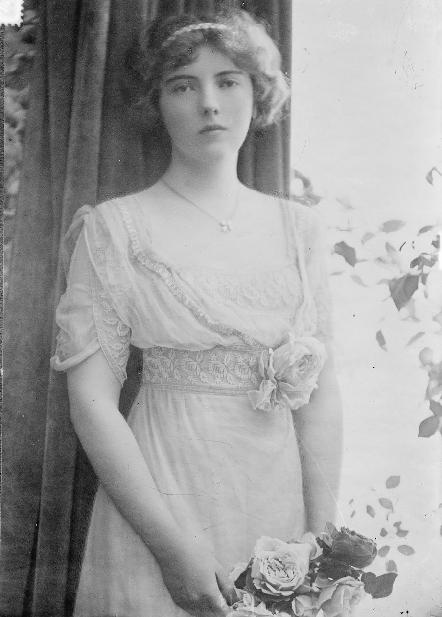 Countess Anastasia Mikhailovna de Torby 1892-1977, 1914 by Unbekannt