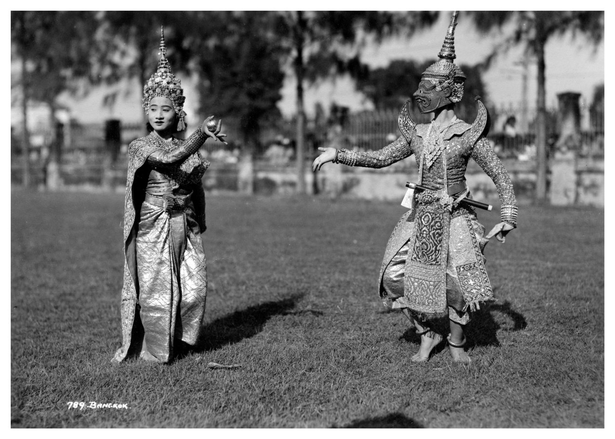 Dancers in Traditional Dress, Bangkok, Thailand by Unbekannt