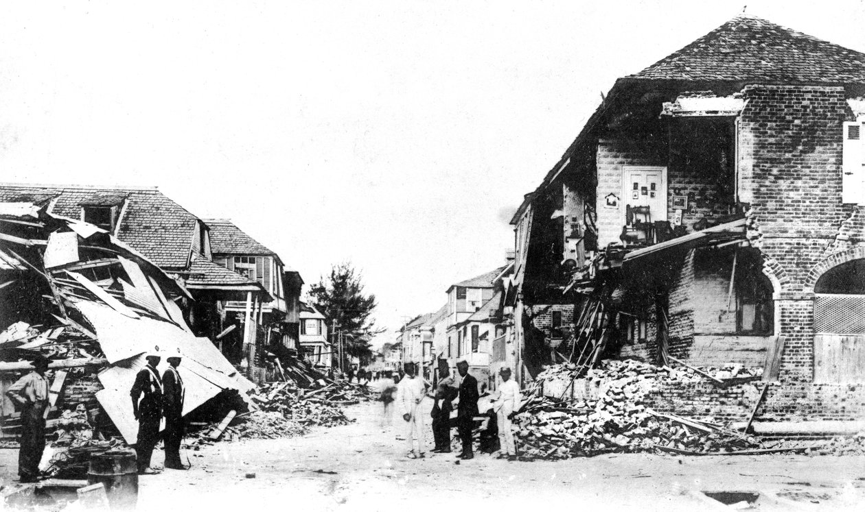 Earthquake Damage, Duke Street, Kingston, Jamaica by Unbekannt