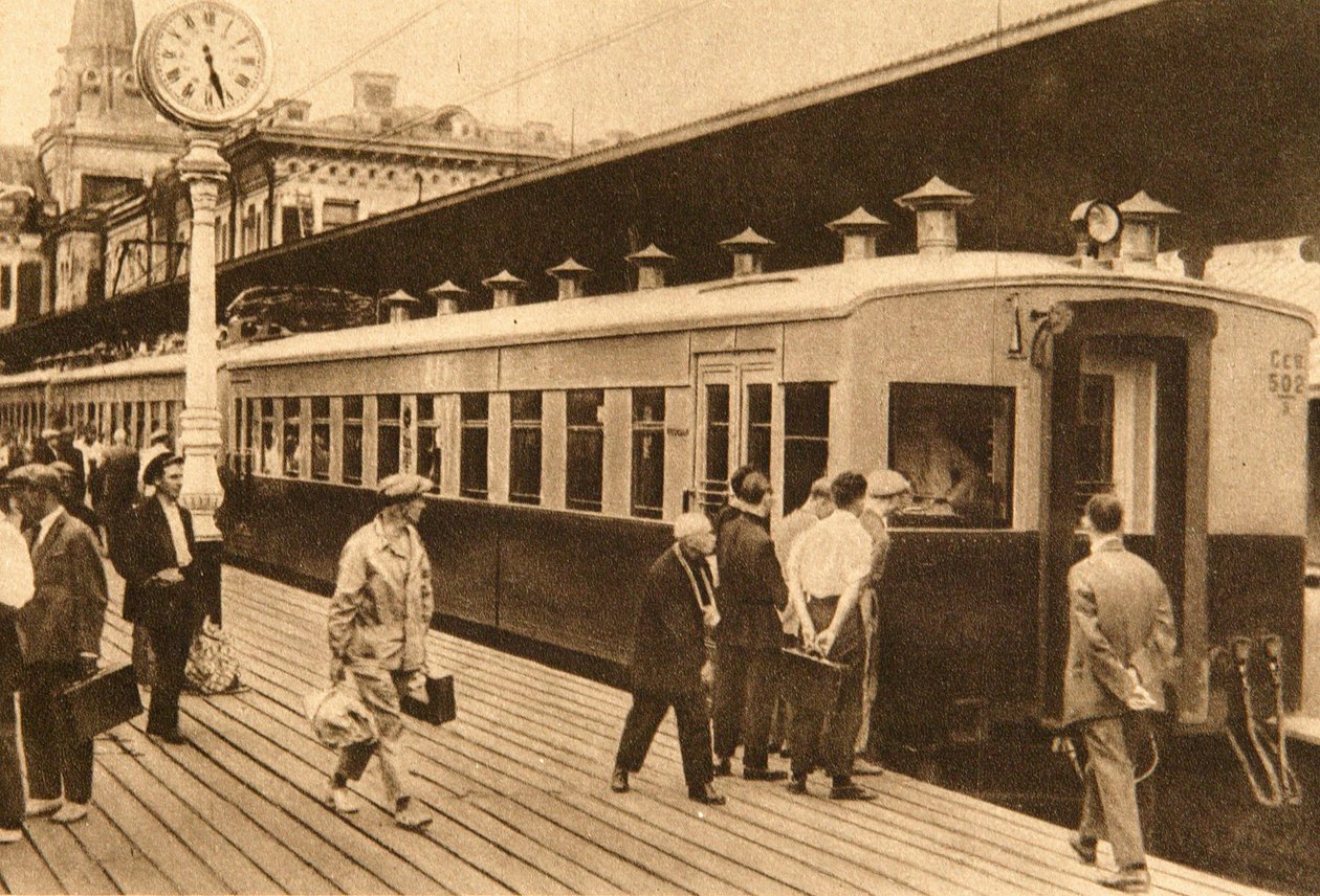Electric multiple unit train, Moscow, USSR by Unbekannt