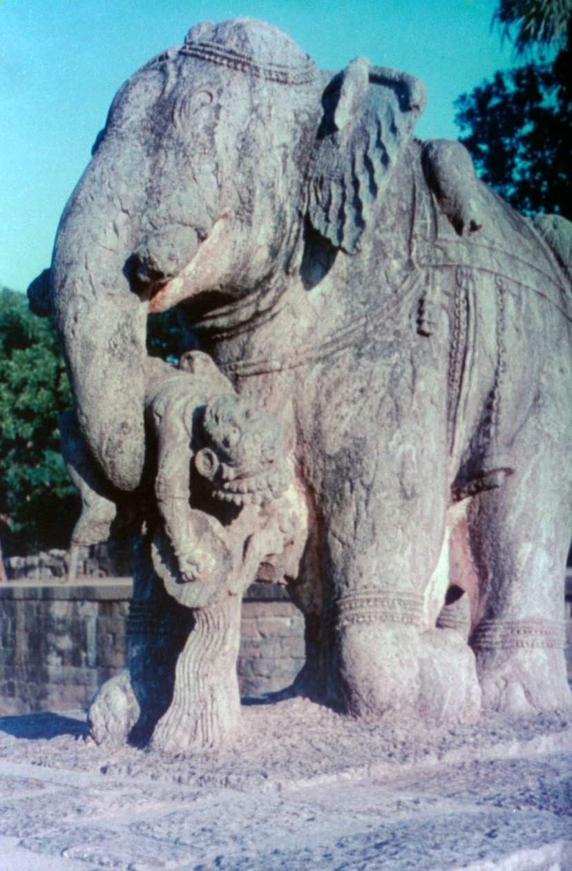 Elephant sculpture, Khajuraho, India by Unbekannt