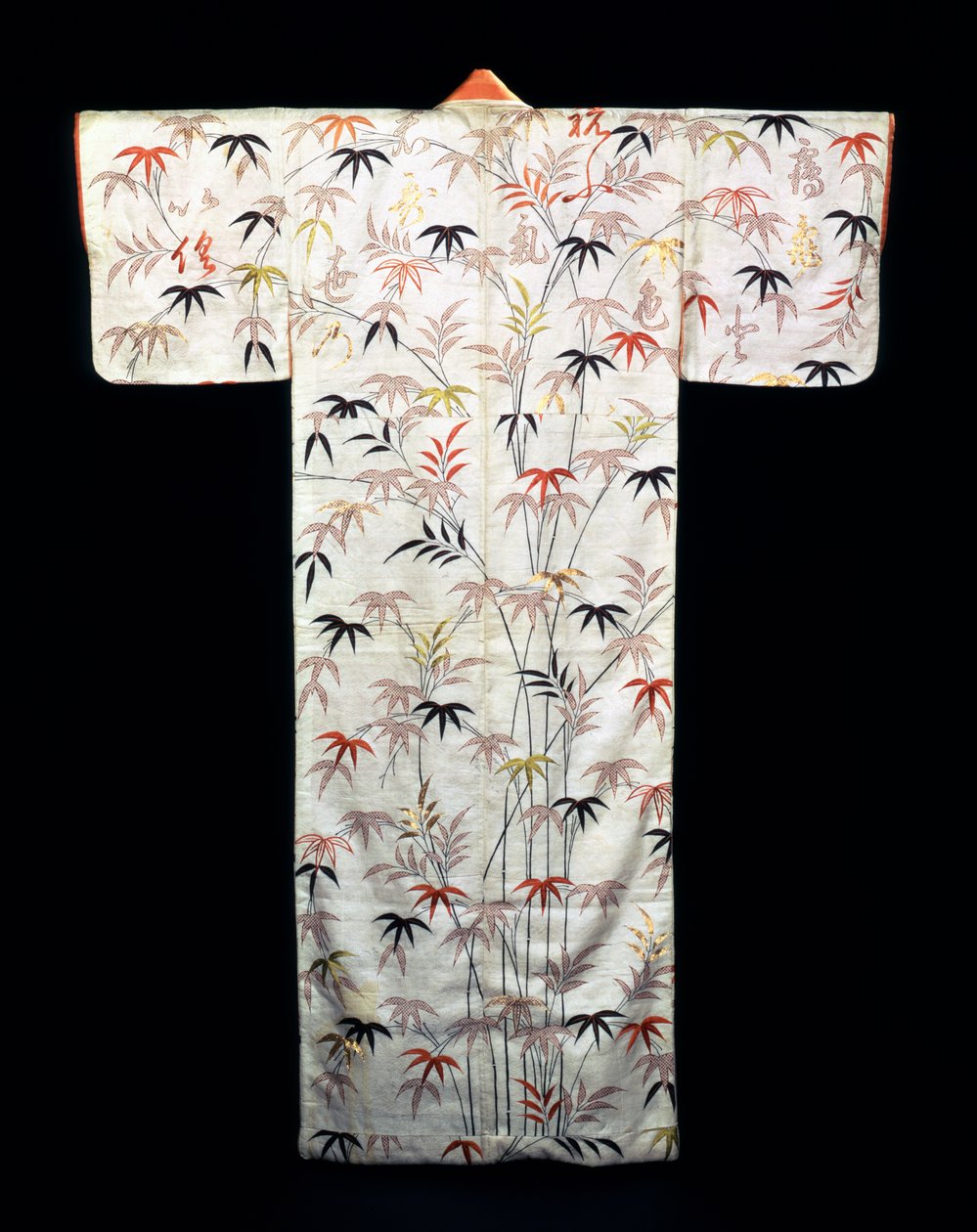 Embroidered white satin ladies kimono, Japanese, Edo period by Unbekannt