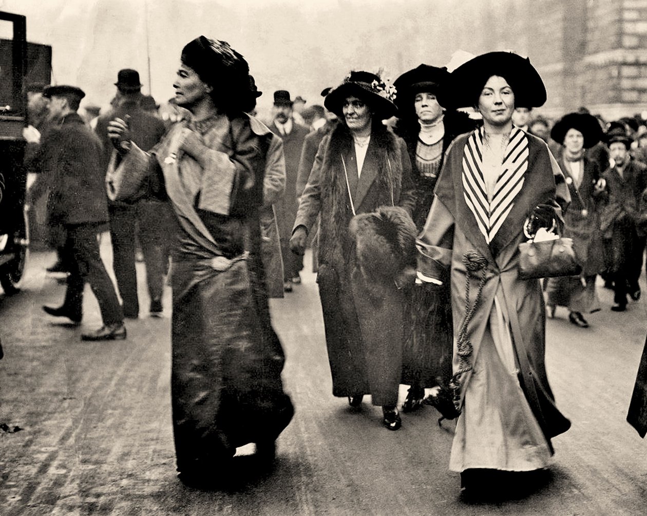 Emmeline Pethick Lawrence and Christabel Pankhurst, c.1908 by Unbekannt