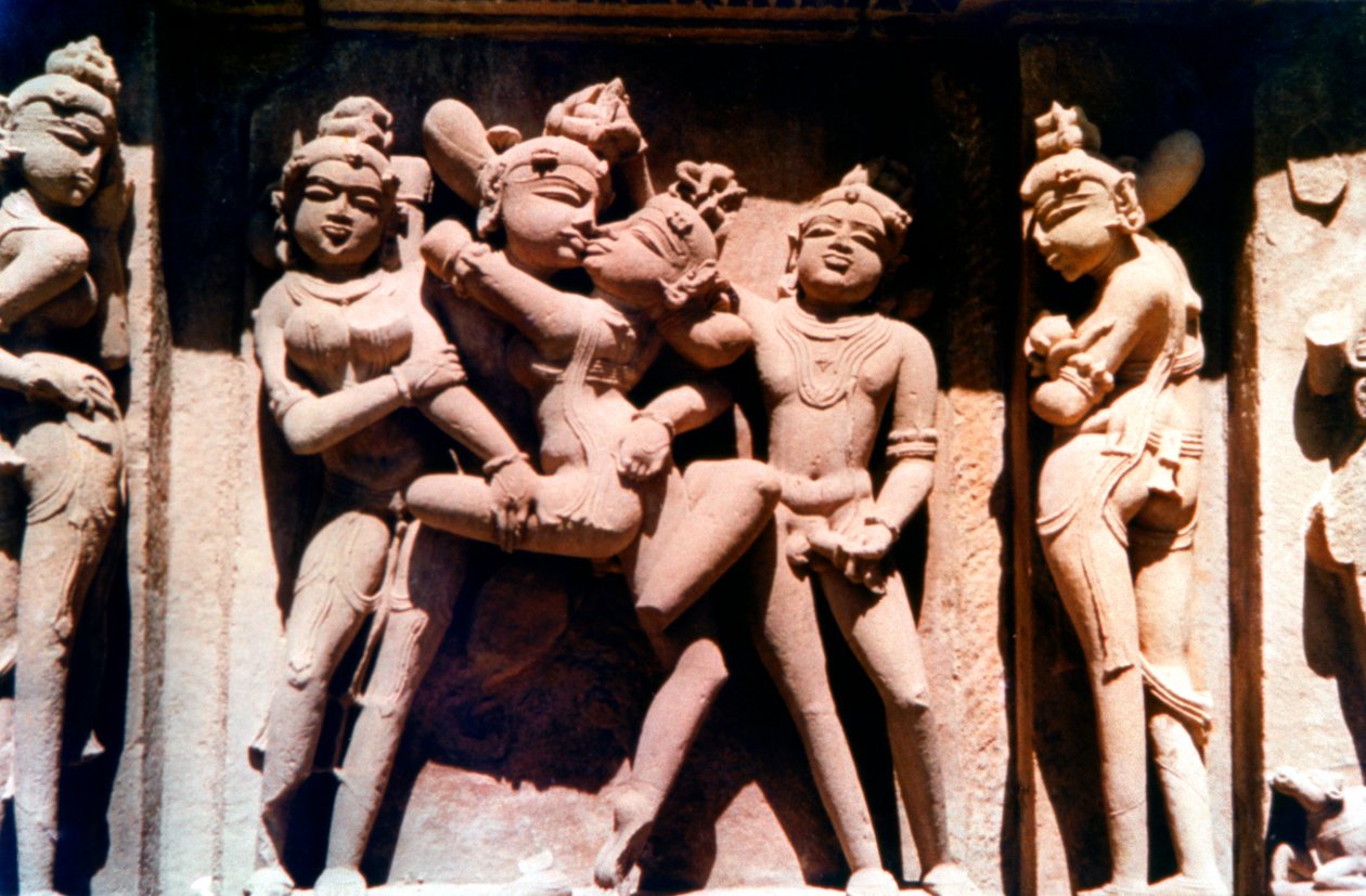 Erotic Sculpture, Hindu Temple, Khajuraho, India, 950 - 1050 by Unbekannt