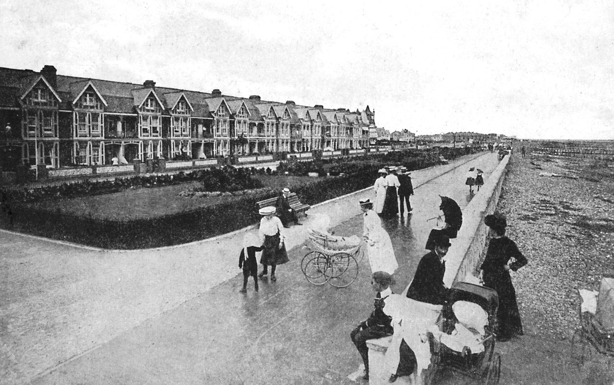 Families Out Walking on New Parade, East Worthing, West Sussex by Unbekannt