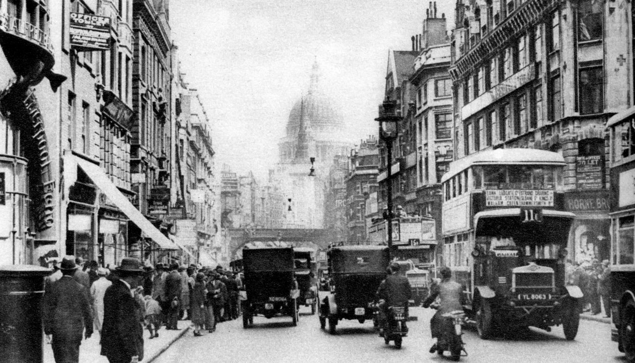 Fleet Street as seen from opposite Salisbury Court, London, 1926-1927 by Unbekannt