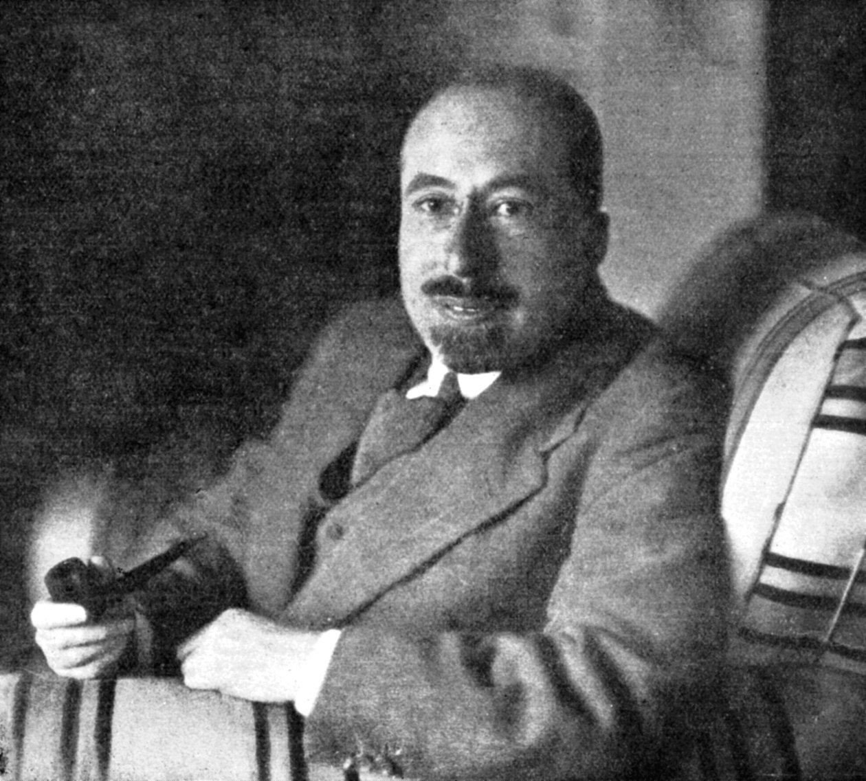 Frank Arthur Swinnerton, English critic and novelist by Unbekannt