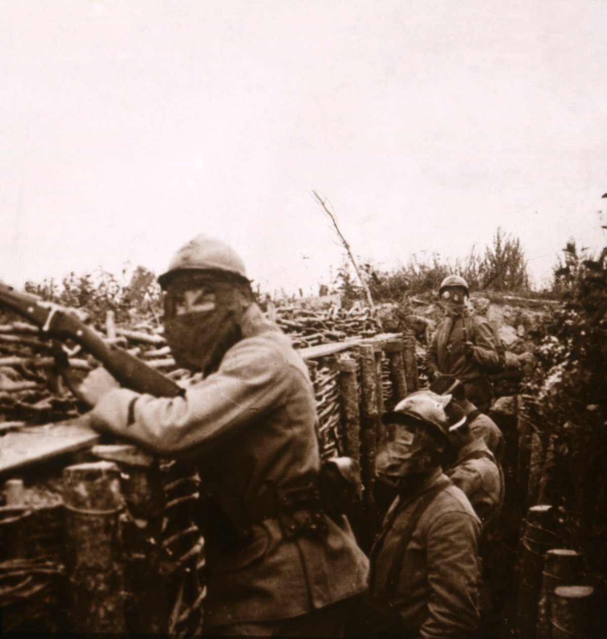 Gas Alert in Trenches, Champagne, Northern France, 1916 by Unbekannt