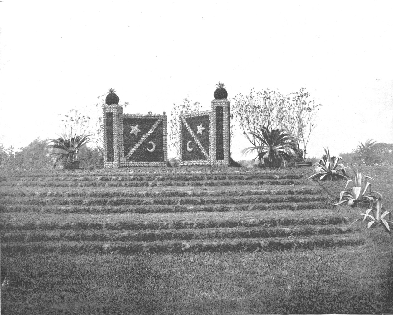 Gates Ajar, Washington Park, Chicago, Illinois, USA, c1900 by Unbekannt